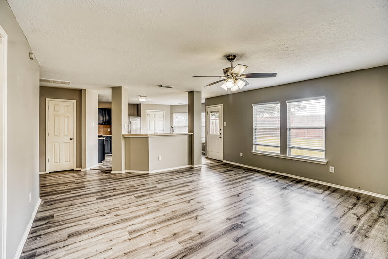 2,450/Mo, 7318 Cypress Prairie Dr Cypress, TX 77433 Living Room View 2