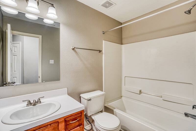 2,450/Mo, 7318 Cypress Prairie Dr Cypress, TX 77433 Bathroom View
