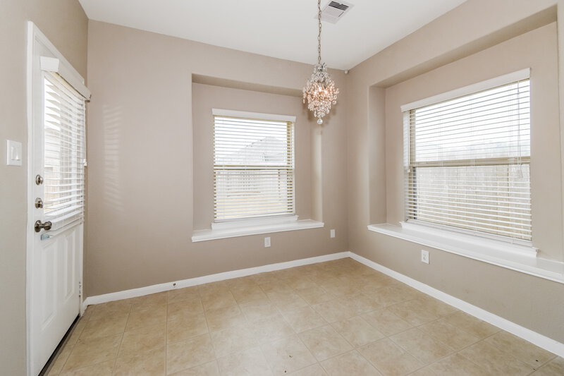 2,230/Mo, 5115 Misty Ln Bacliff, TX 77518 Dining Room View