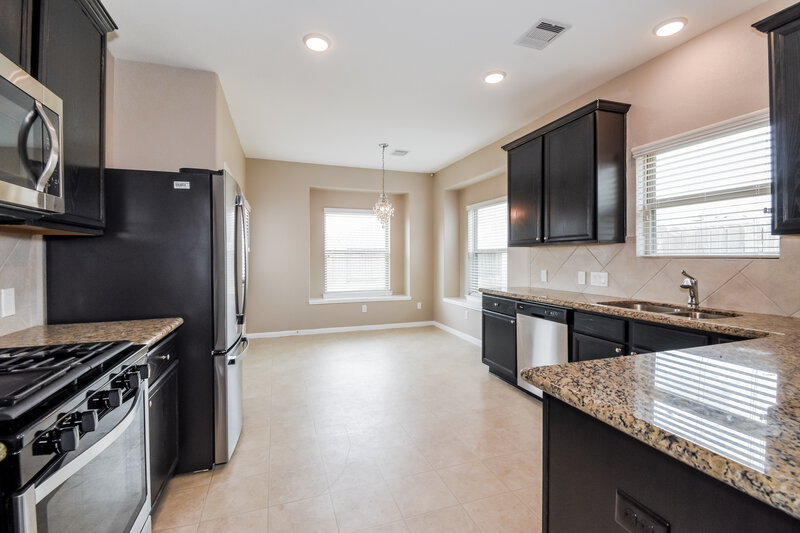 2,230/Mo, 5115 Misty Ln Bacliff, TX 77518 Kitchen View