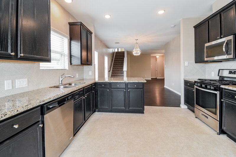2,230/Mo, 5115 Misty Ln Bacliff, TX 77518 Kitchen View 2
