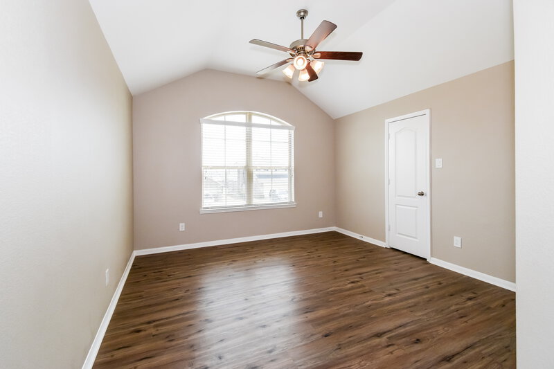2,230/Mo, 5115 Misty Ln Bacliff, TX 77518 Bedroom View