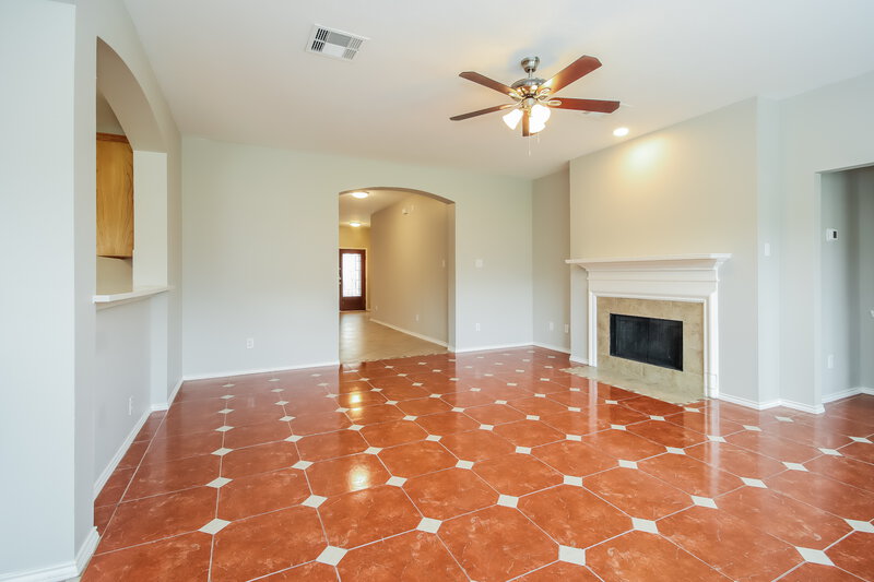 2,325/Mo, 14203 Spring Knoll Ln Rosharon, TX 77583 Living Room View
