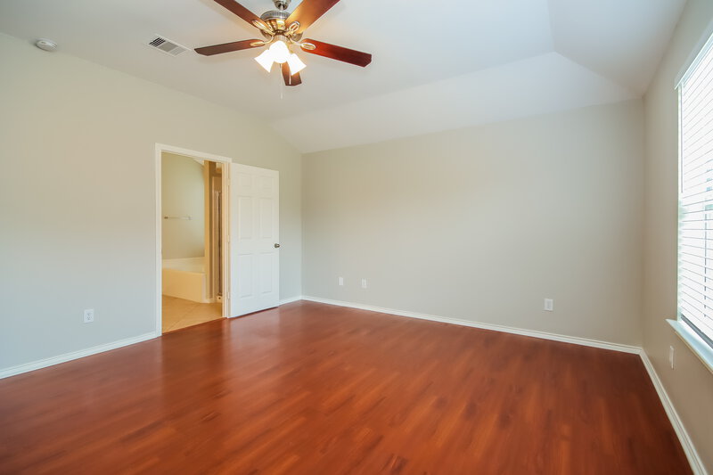 2,325/Mo, 14203 Spring Knoll Ln Rosharon, TX 77583 Main Bedroom View