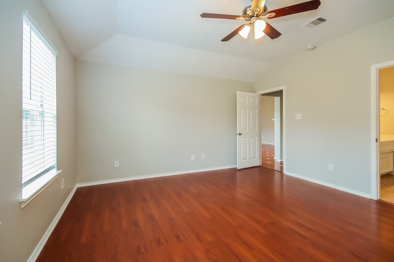 2,325/Mo, 14203 Spring Knoll Ln Rosharon, TX 77583 Main Bedroom View 2