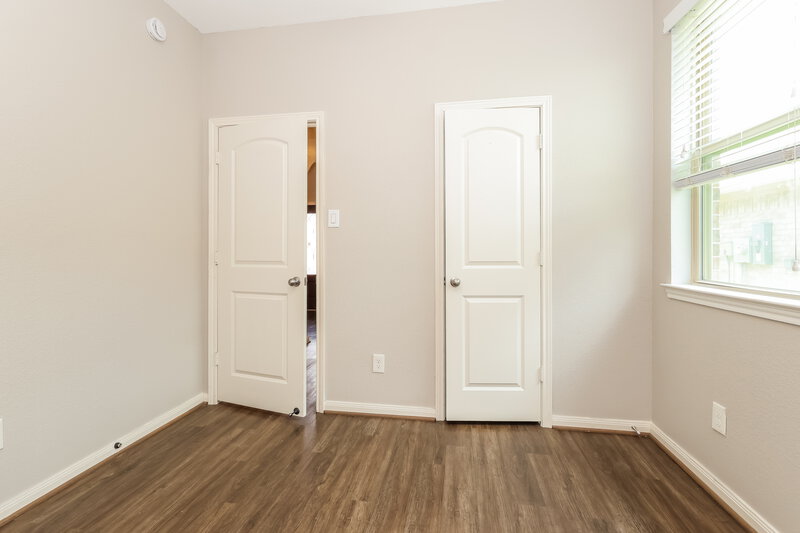 2,375/Mo, 320 Terra Vista Cir Montgomery, TX 77356 Bedroom View 2
