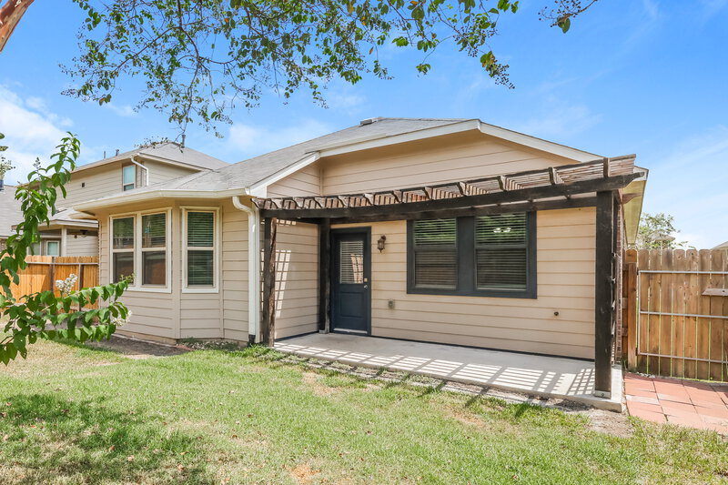 2,375/Mo, 320 Terra Vista Cir Montgomery, TX 77356 Rear View