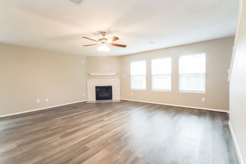 2,020/Mo, 9822 Climbing Tree St Conroe, TX 77385 Living Room View