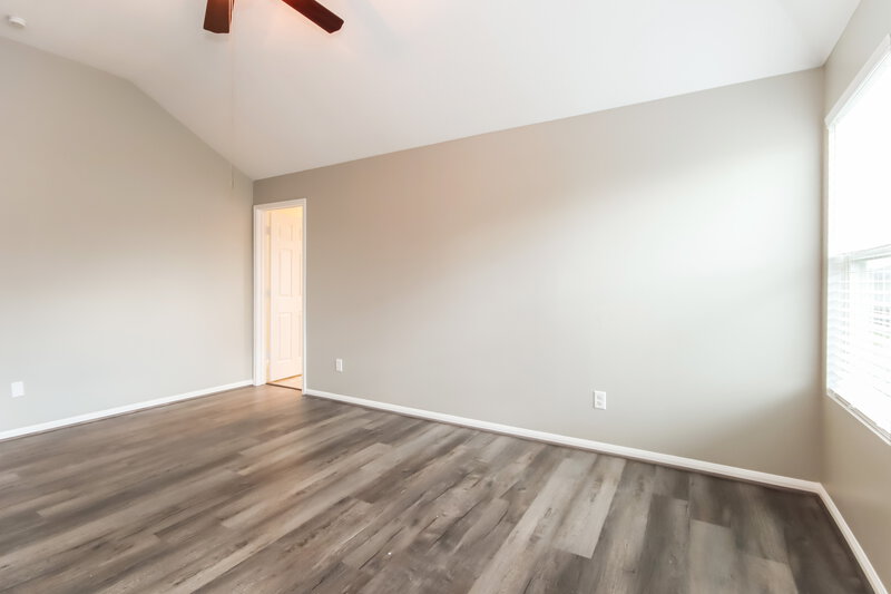 2,020/Mo, 9822 Climbing Tree St Conroe, TX 77385 Main Bedroom View