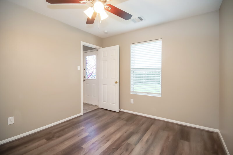 2,020/Mo, 9822 Climbing Tree St Conroe, TX 77385 Bedroom View 2