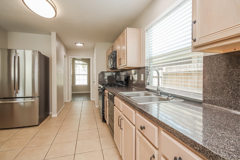 2,315/Mo, 16402 Ancient Forest Dr Humble, TX 77346 Kitchen View