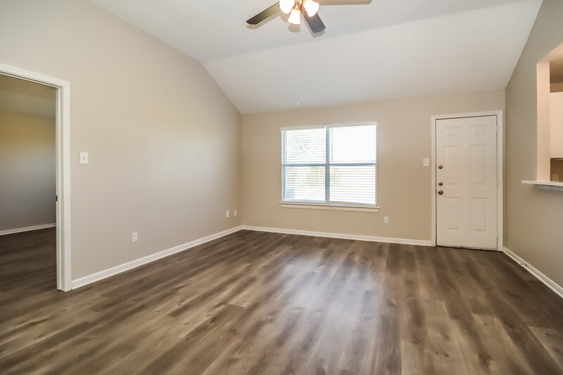 2,030/Mo, 116 Bristol Bend Ln Dickinson, TX 77539 Living Room View
