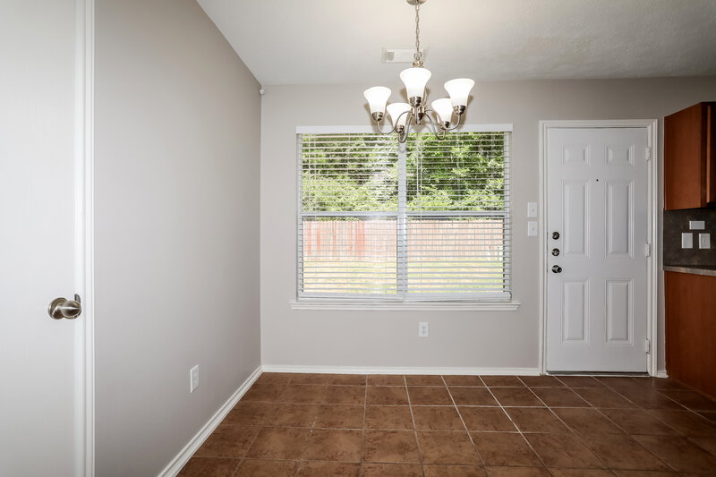 1,945/Mo, 33103 Cottonwood Bnd Magnolia, TX 77354 Dining Room View