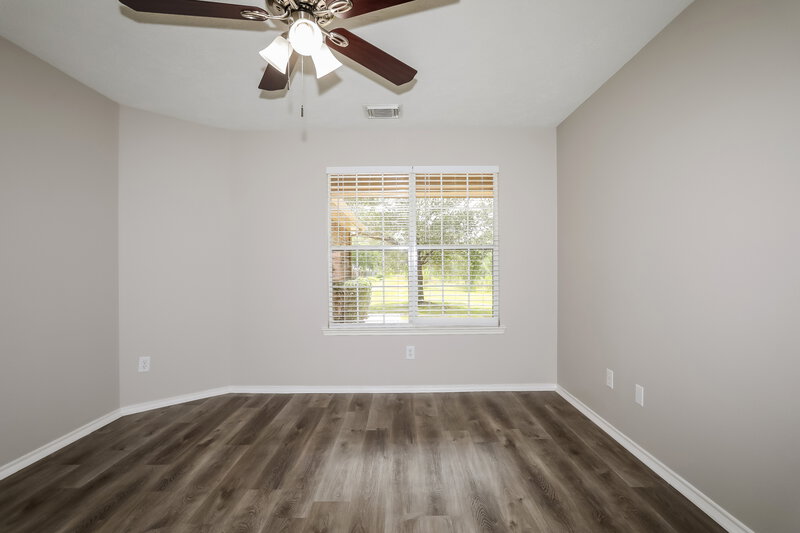 1,945/Mo, 33103 Cottonwood Bnd Magnolia, TX 77354 Main Bedroom View