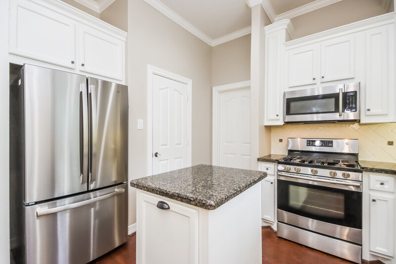 2,335/Mo, 409 Robinwood Dr Spring, TX 77386 Kitchen View