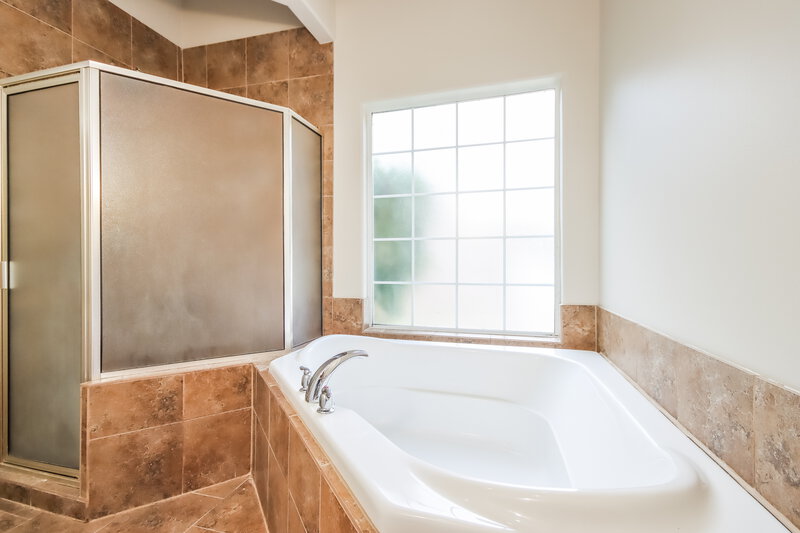 2,335/Mo, 409 Robinwood Dr Spring, TX 77386 Bathroom View
