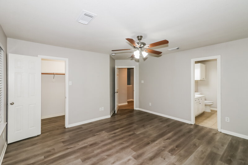 1,730/Mo, 8410 Tararin Ln Richmond, TX 77407 Main Bedroom View 2
