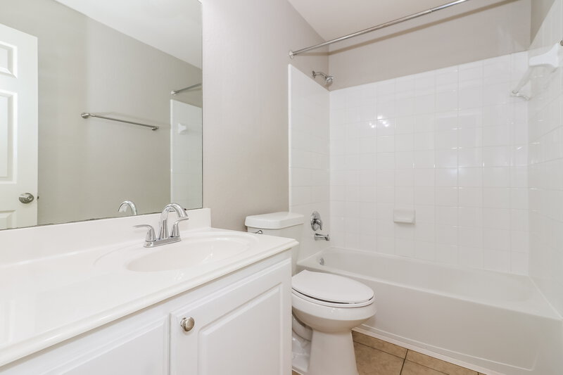 1,730/Mo, 8410 Tararin Ln Richmond, TX 77407 Bathroom View