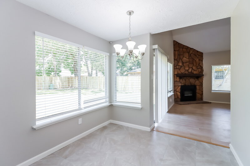1,780/Mo, 15818 Gatebriar Dr Missouri City, TX 77489 Dining Room View