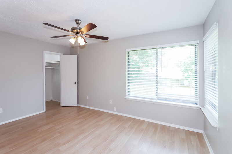 1,780/Mo, 15818 Gatebriar Dr Missouri City, TX 77489 Main Bedroom View