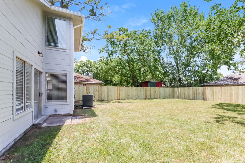 1,780/Mo, 15818 Gatebriar Dr Missouri City, TX 77489 Backyard View