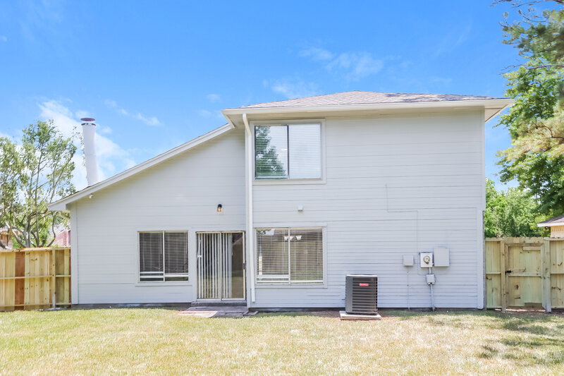 1,780/Mo, 15818 Gatebriar Dr Missouri City, TX 77489 Rear View