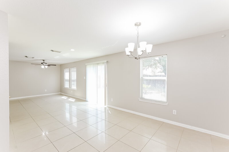 2,210/Mo, 12510 Aarons Way Dr Houston, TX 77066 Dining Room View