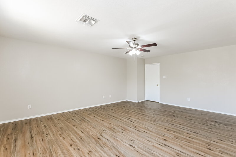 2,210/Mo, 12510 Aarons Way Dr Houston, TX 77066 Main Bedroom View 2