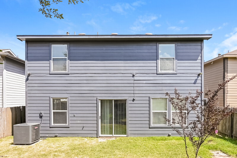 2,210/Mo, 12510 Aarons Way Dr Houston, TX 77066 Rear View