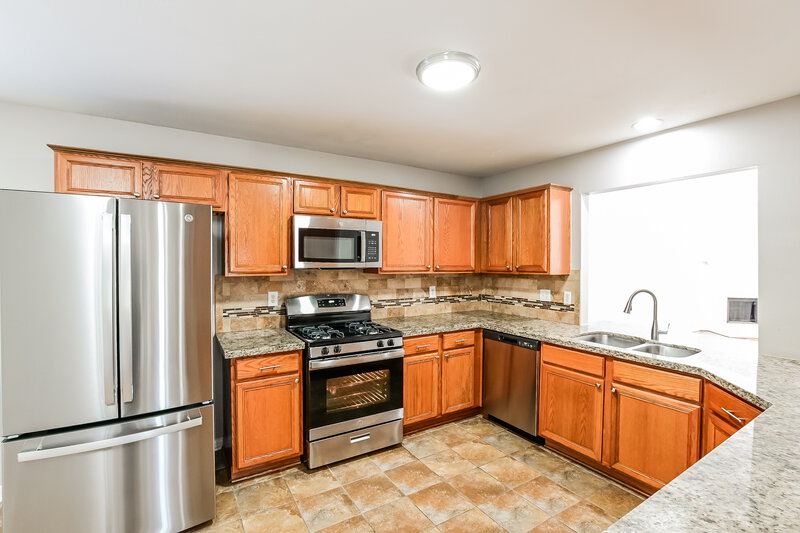 1,720/Mo, 7457 Parkland Manor Dr Cypress, TX 77433 Kitchen View