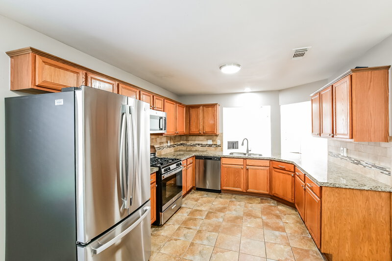 1,720/Mo, 7457 Parkland Manor Dr Cypress, TX 77433 Kitchen View 2