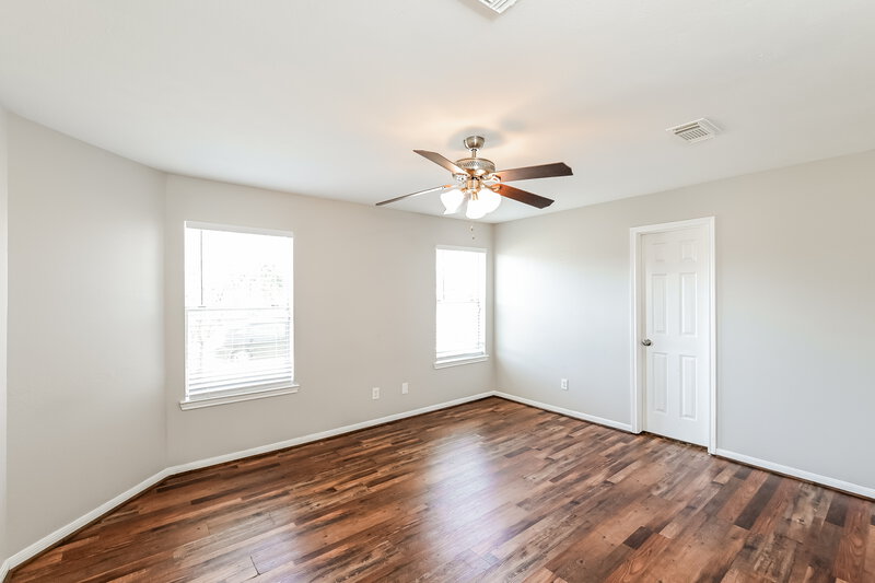 1,720/Mo, 7457 Parkland Manor Dr Cypress, TX 77433 Main Bedroom View