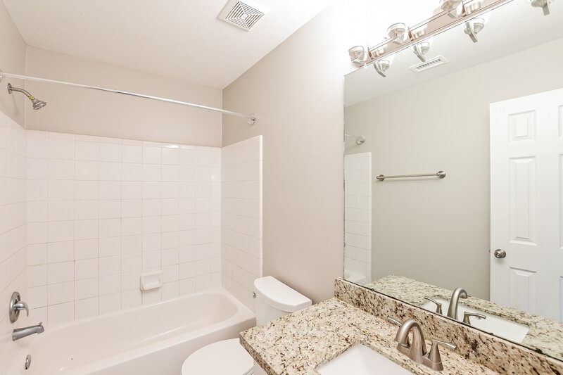 1,720/Mo, 7457 Parkland Manor Dr Cypress, TX 77433 Bathroom View