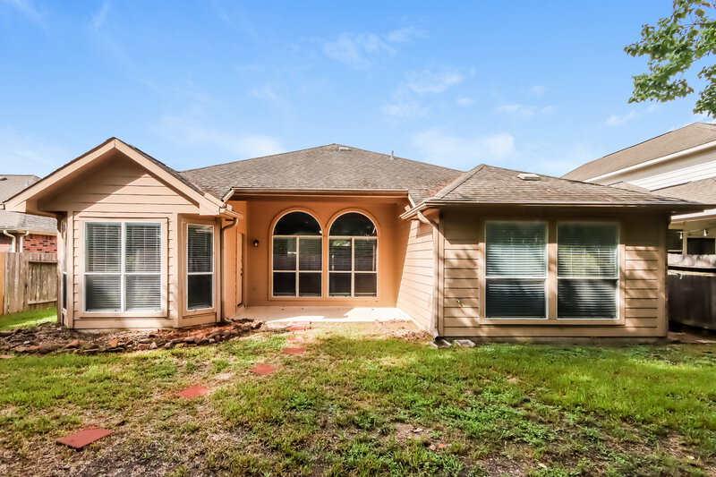 1,930/Mo, 14102 Seagler Springs Ln Houston, TX 77044 Rear View 2