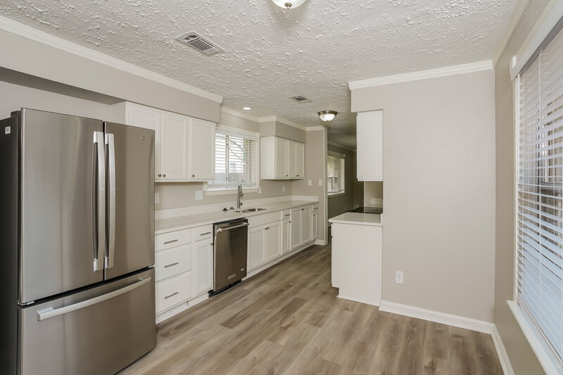 2,055/Mo, 10310 Pear Oak Dr Houston, TX 77065 Kitchen View 2