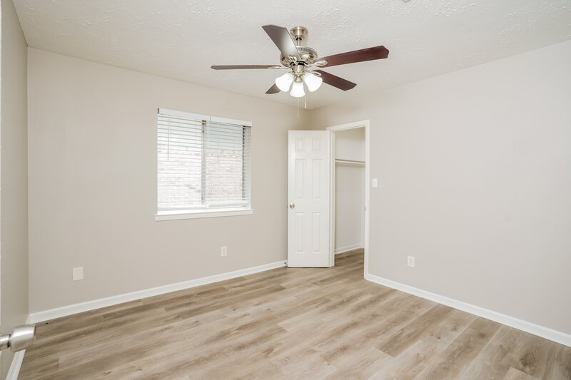 2,055/Mo, 10310 Pear Oak Dr Houston, TX 77065 Main Bedroom View