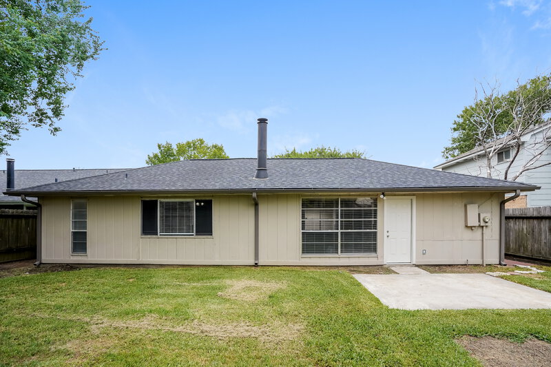 2,055/Mo, 10310 Pear Oak Dr Houston, TX 77065 Rear View