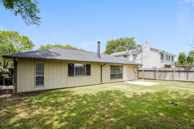 2,055/Mo, 10310 Pear Oak Dr Houston, TX 77065 Rear View 2