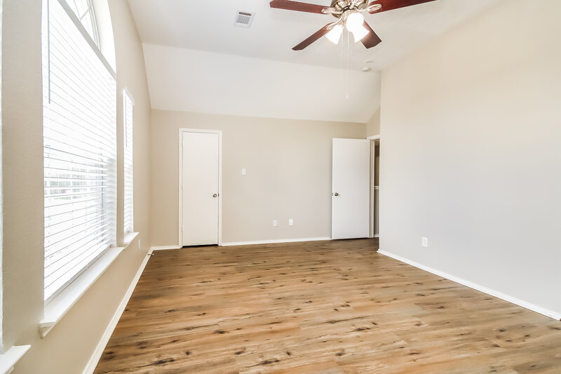 2,340/Mo, 1114 S Teal Estates Cir Fresno, TX 77545 Main Bedroom View