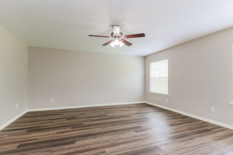 2,325/Mo, 18419 Atascocita Meadows Dr Humble, TX 77346 Family Room View