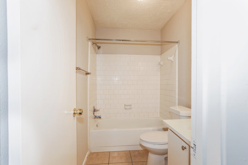 1,710/Mo, 4510 Tylergate Dr Spring, TX 77373 Main Bathroom View