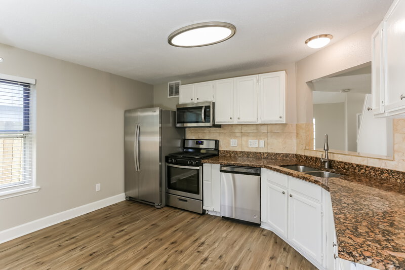 2,145/Mo, 12802 Vitry Ln Houston, TX 77071 Kitchen View