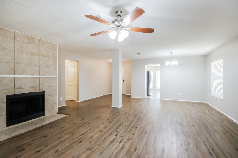 1,850/Mo, 25714 Richards Rd Spring, TX 77386 Living Room View 2