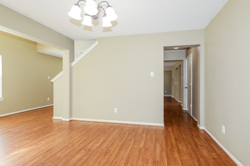 2,295/Mo, 10007 Willow Wood Way Houston, TX 77070 Dining Room View 2