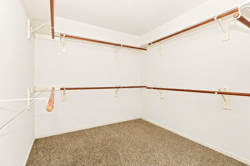 2,110/Mo, 10007 Willow Wood Way Houston, TX 77070 Walk In Closet View