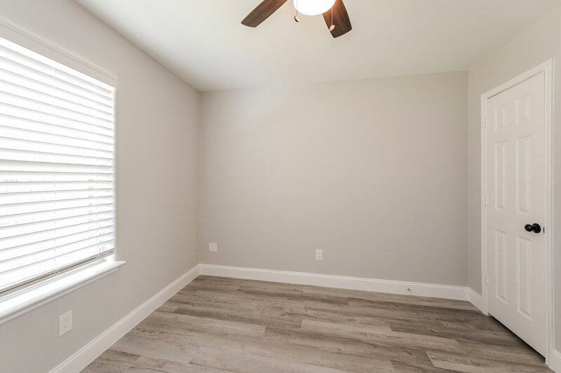 1,900/Mo, 4002 Enclave Mist Ln Richmond, TX 77469 Bedroom View 3