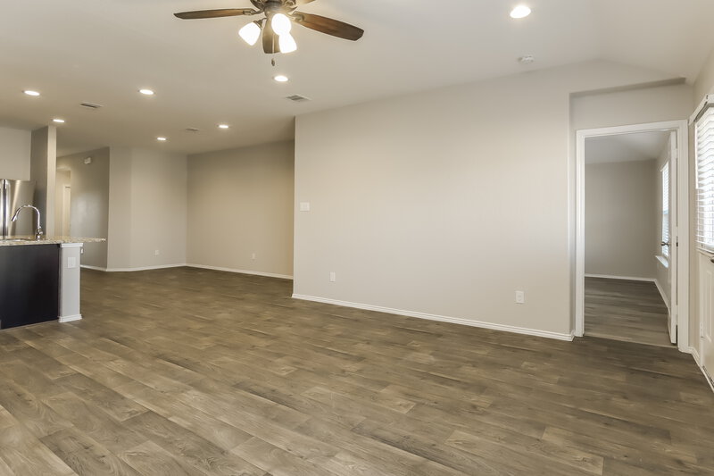 2,020/Mo, 8102 Rose Petals Ln Rosharon, TX 77583 Living Room View