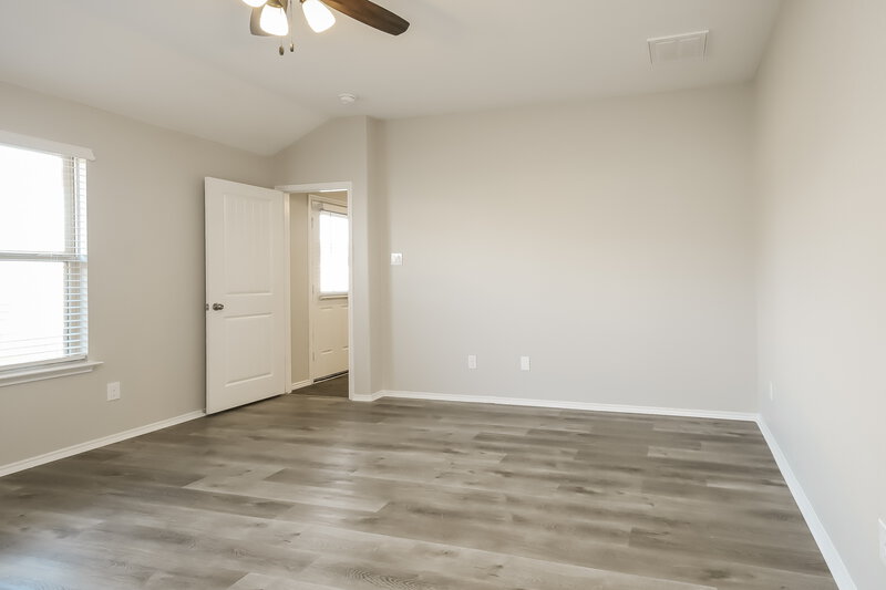 2,020/Mo, 8102 Rose Petals Ln Rosharon, TX 77583 Main Bedroom View 2