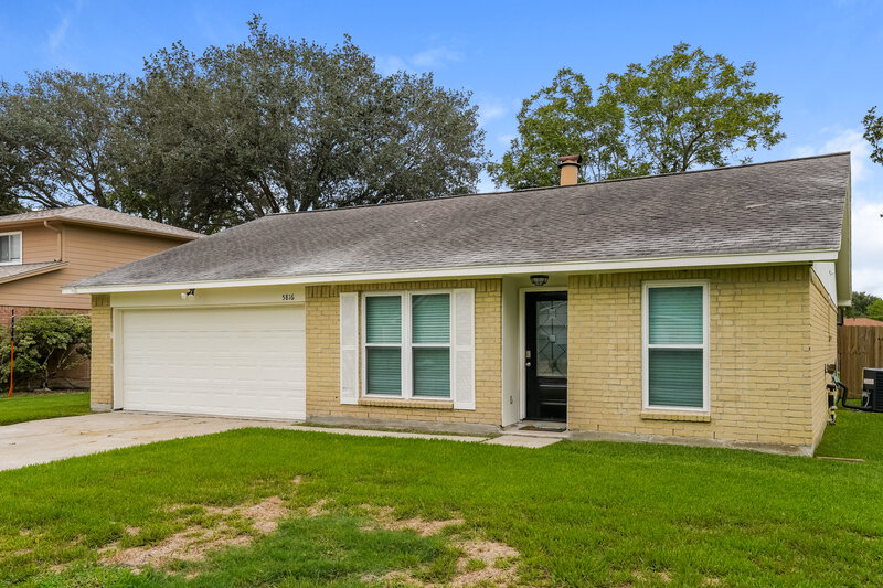 2,180/Mo, 5816 Misty Meadow St League City, TX 77573 Front View