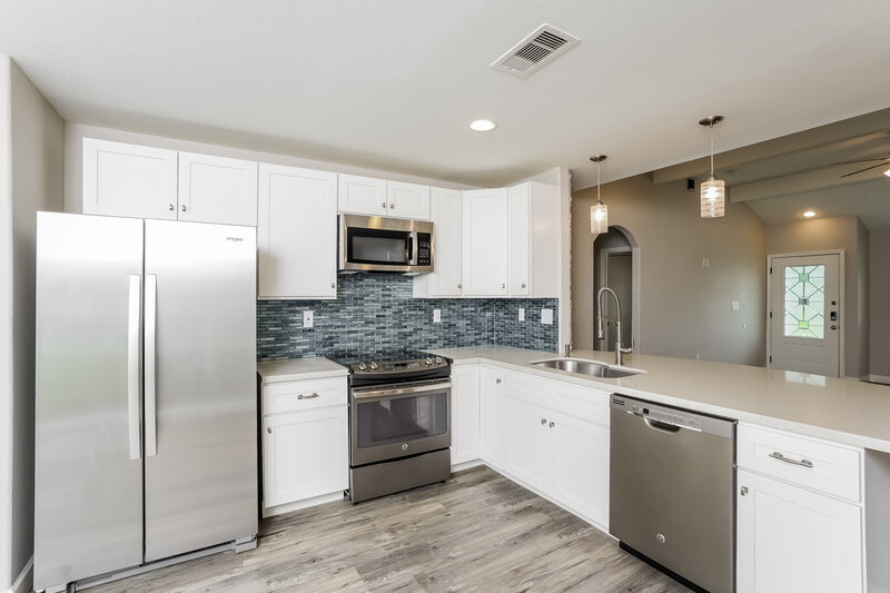 2,180/Mo, 5816 Misty Meadow St League City, TX 77573 Kitchen View 2